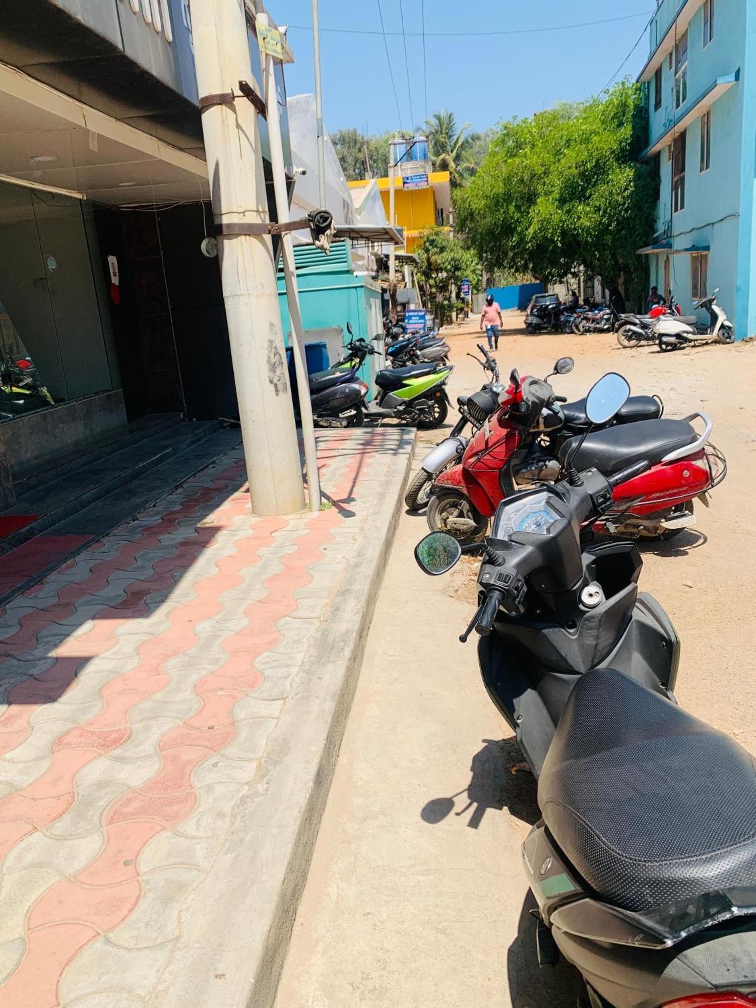 Western Silicon Hotel Kammasandra Luaran gambar